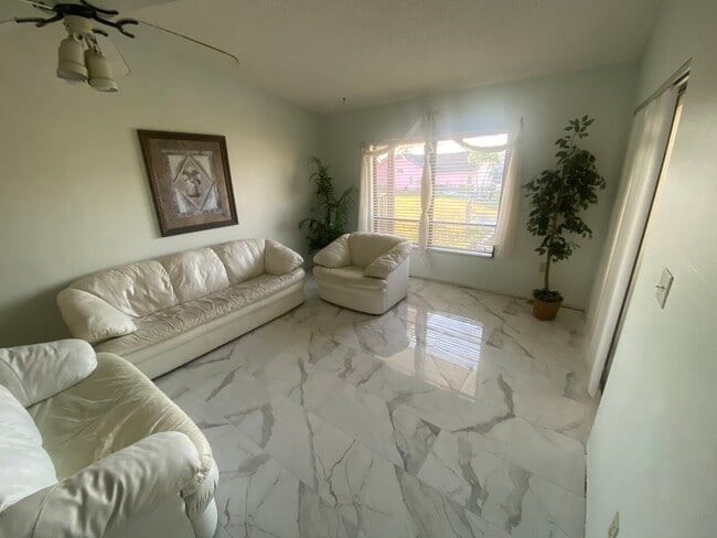 Photo - 808 Cape Coral Pky W Unit 203
