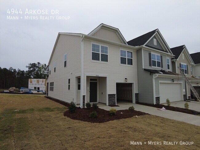 4944 Arkose Dr