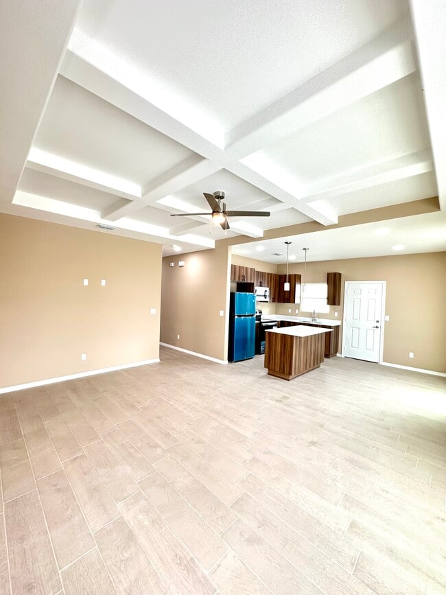 Photo - 2915 W Sandlewood St Unit 1