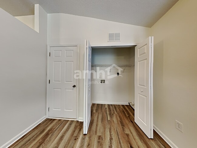 Photo - 201 Marisco Way