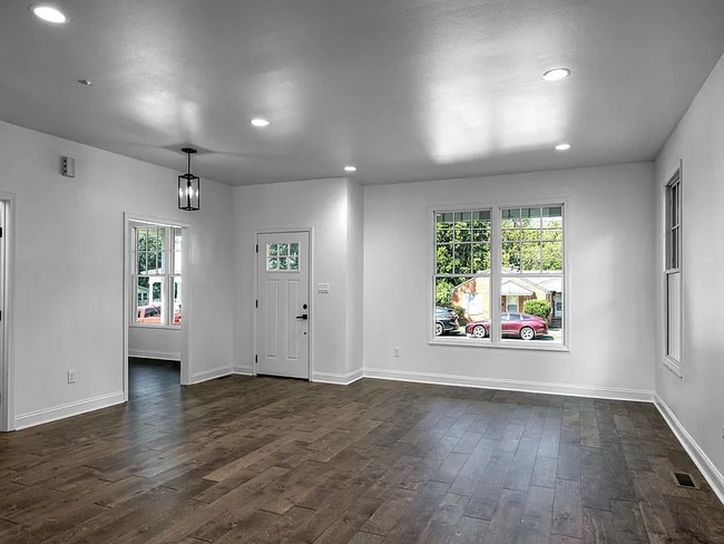 Photo - 2311 S Louisiana St