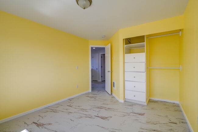 Photo - 705 5th Ave