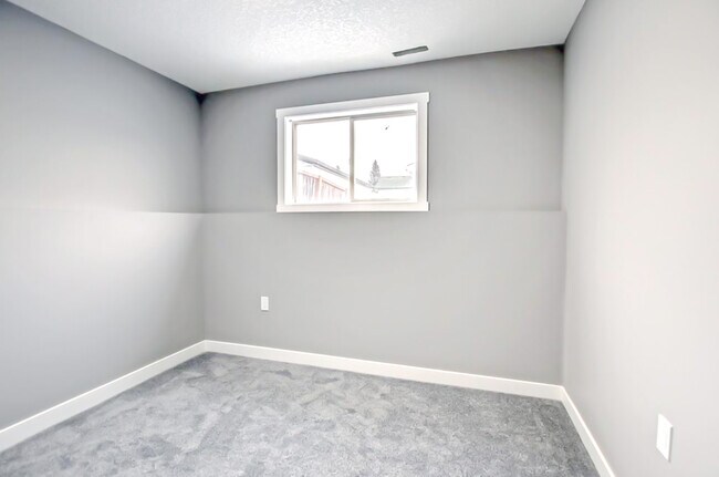 Photo - 70 Martinbrook Link NE