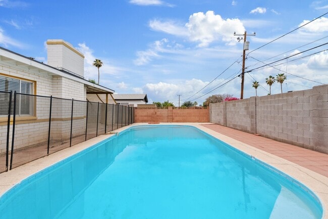 Photo - 3120 W Bloomfield Rd