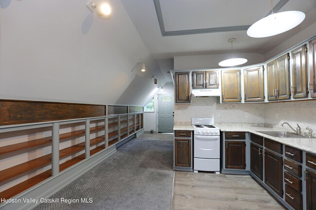 Photo - 504 Wilbur Ave