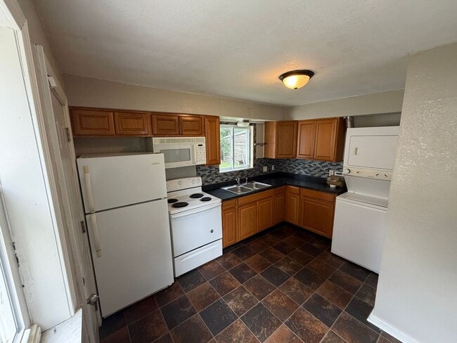 Photo - 5122 Ancil Rd