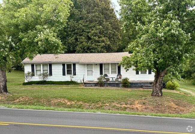 Building Photo - 1062 College Ave Rental