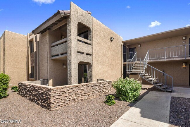 Building Photo - 3825 E Camelback Rd Unit 104 Rental