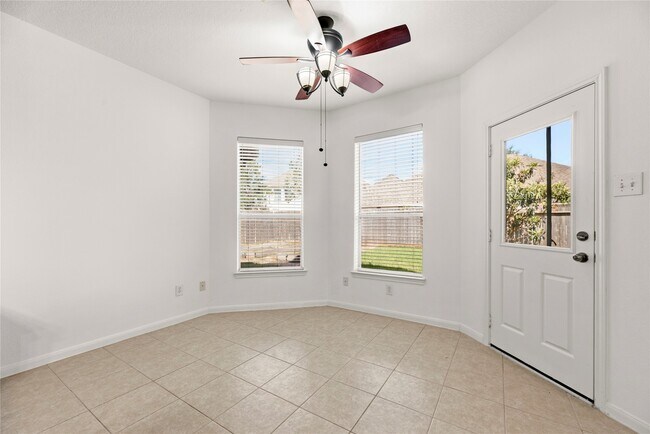 Photo - 1810 Candle Light Ct