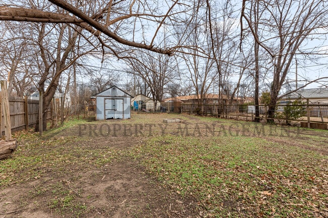 Photo - 1912 N Hood St