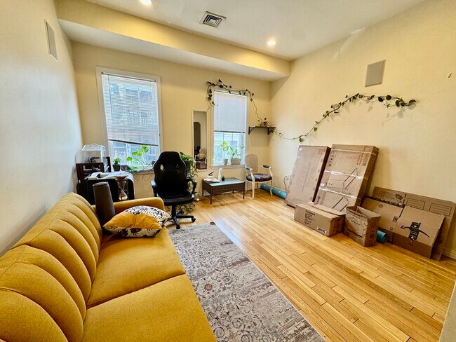 Photo - 22 Elmore St Unit 2