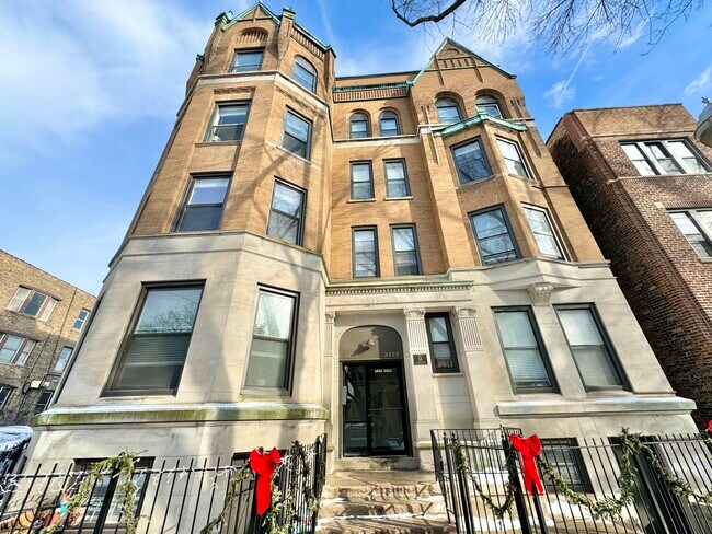 Photo - 3430 N Elaine Pl Unidad 2