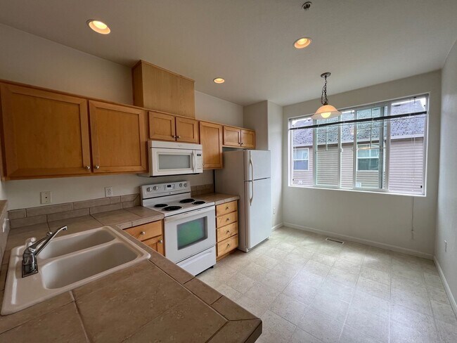 Photo - 10250 NE Snoqualmie St