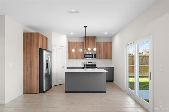 Photo - 15 Duke Ave Unit 3