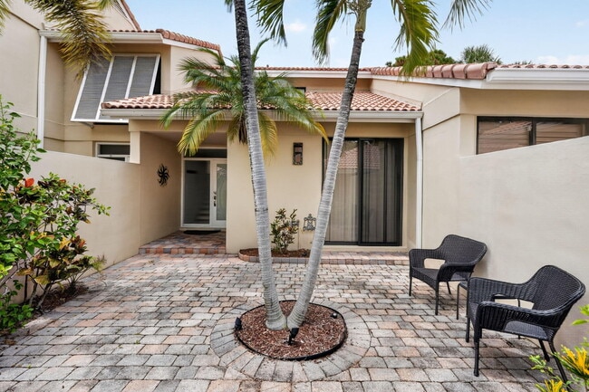 Photo - 164 Old Meadow Way