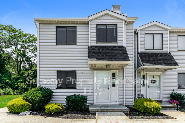 Building Photo - 178 Yorktown Blvd Rental