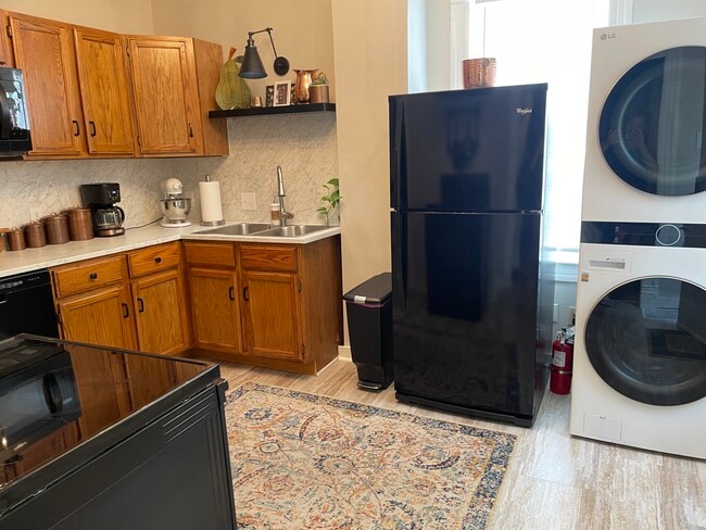 Photo - 1737-1/2 S 10th St