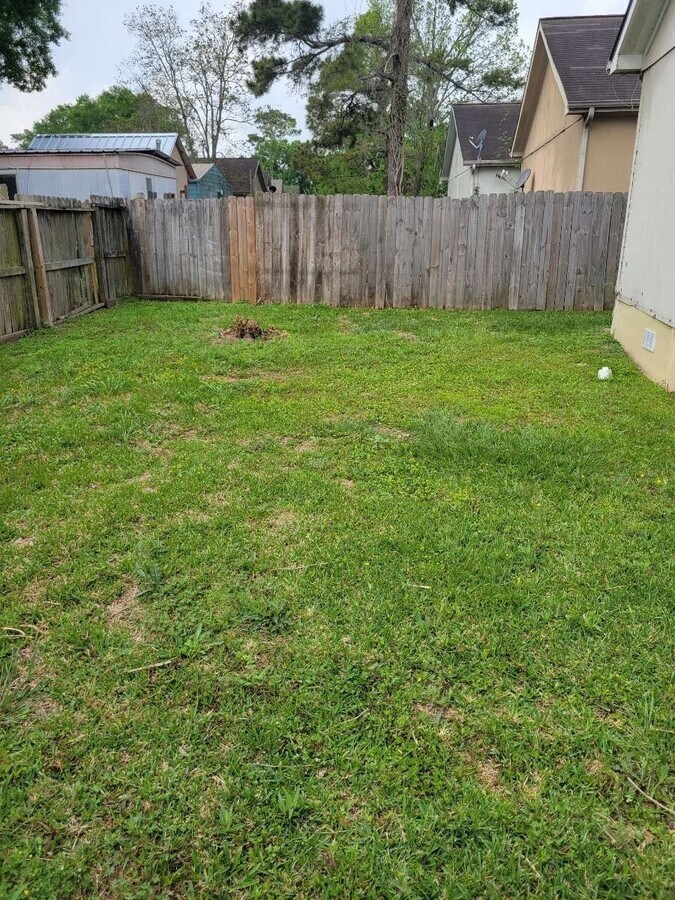 Photo - 11810 Greenglen Dr