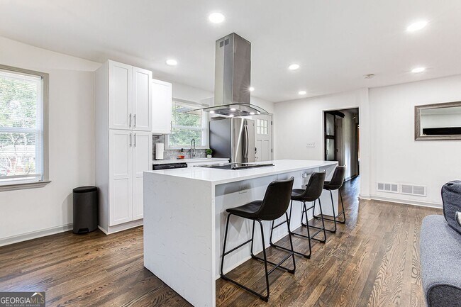 Photo - 1300 Wichita Dr SW