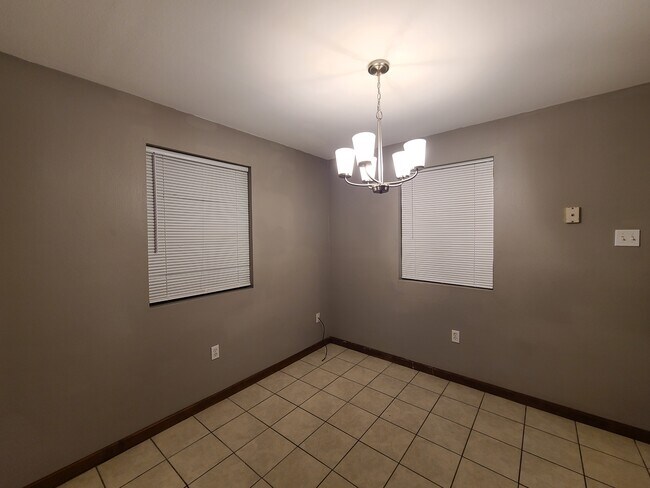 Photo - 3308 Pakenham Dr