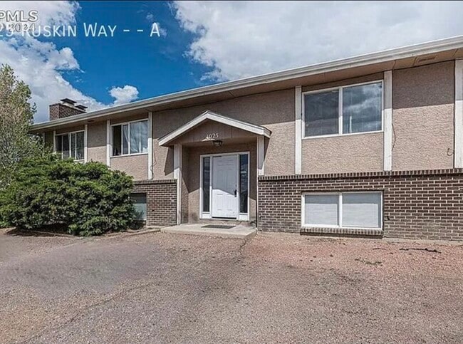 Photo - 4025 Ruskin Way