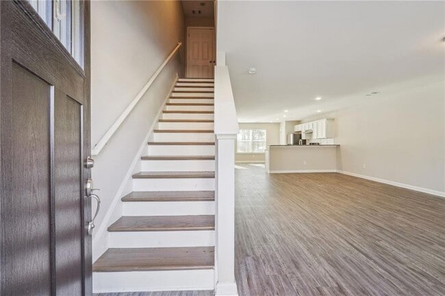 Photo - 4420 Pinscher St