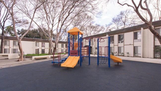 Lawrence Road Apartments