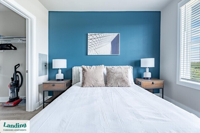 Photo - 300 E Broad St Unidad 327