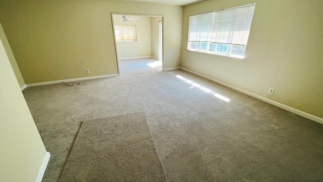 Photo - 10460 Davison Ave