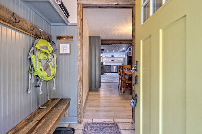 Photo - 488 Mountainside Dr