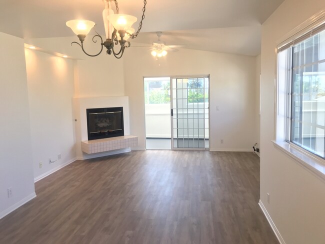 Large Beach House Over Two Car Garage - Large Beach House Over Two Car Garage