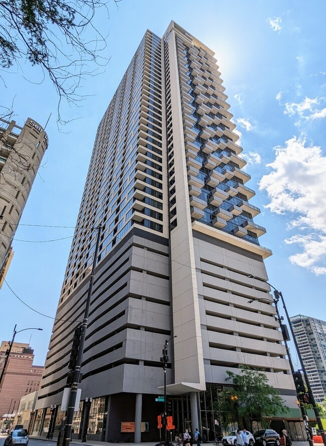 Photo - 235 W Van Buren St Condo Unit 3112