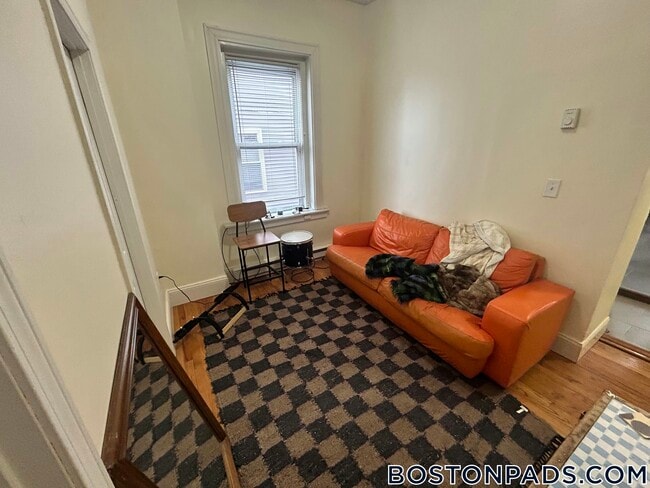 Photo - 20 Chelsea St Unit 2