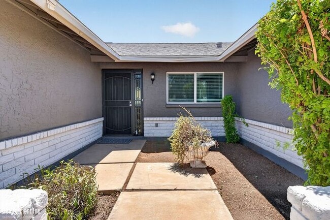 Photo - Beautifully Updated 4Bdm 2Ba Home with Den in Chandler!