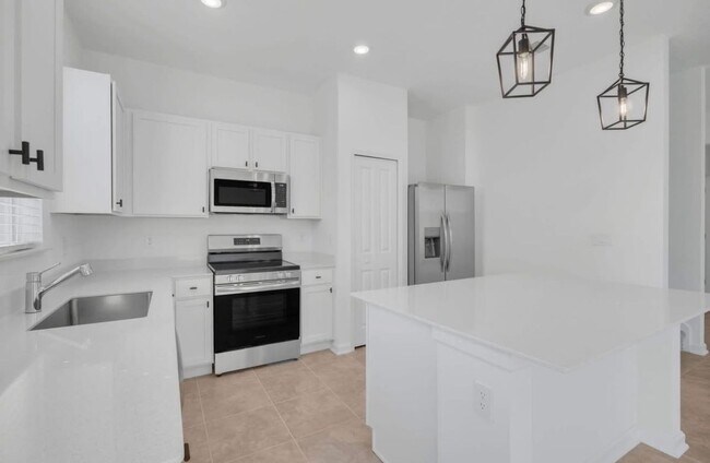 Photo - 2550 Skyline Lp