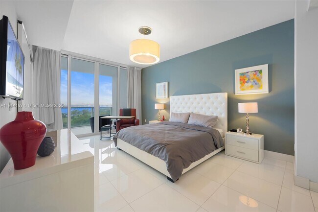 Photo - 2020 N Bayshore Dr Unit 803