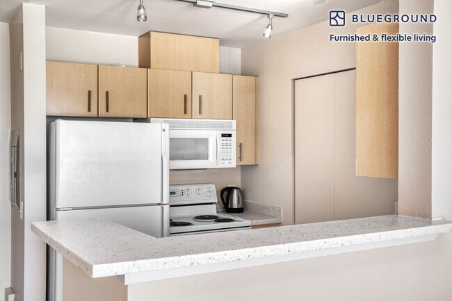 Photo - 2550 3rd Ave Unit FL7-ID418