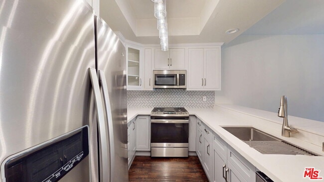 Photo - 3480 Barham Blvd Unit 109