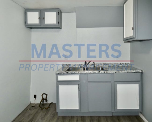 Photo - 237 Yondota St Unit Apt 2