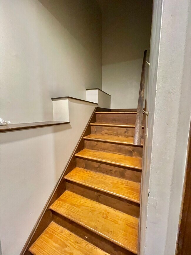 Photo - 652 University Ave Unit 652.5