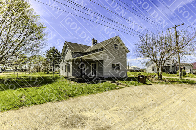 Building Photo - 109 Main St Rental