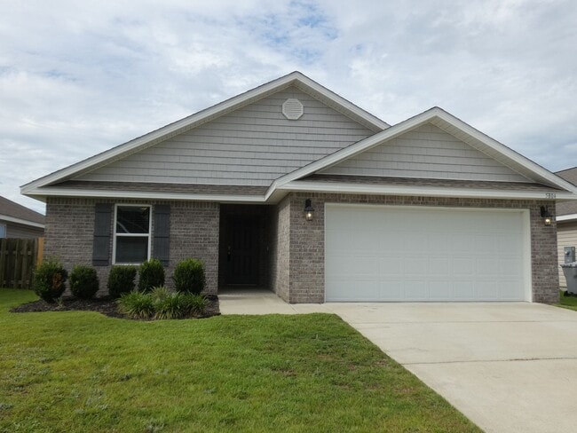 Building Photo - Modern 3-Bedroom Home - Cambria