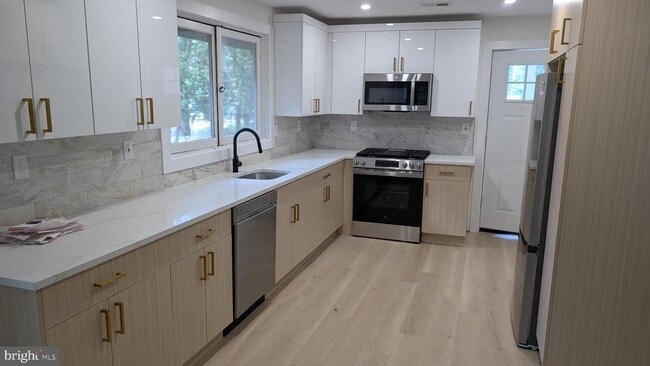 555 Bilper Ave