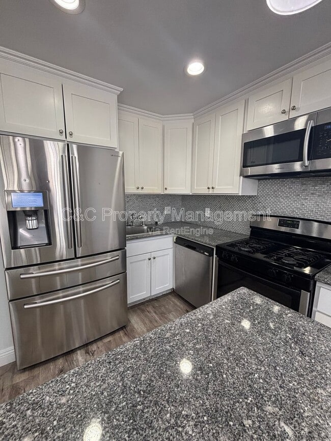 Photo - 533 W 23rd St Unit Apartment 9