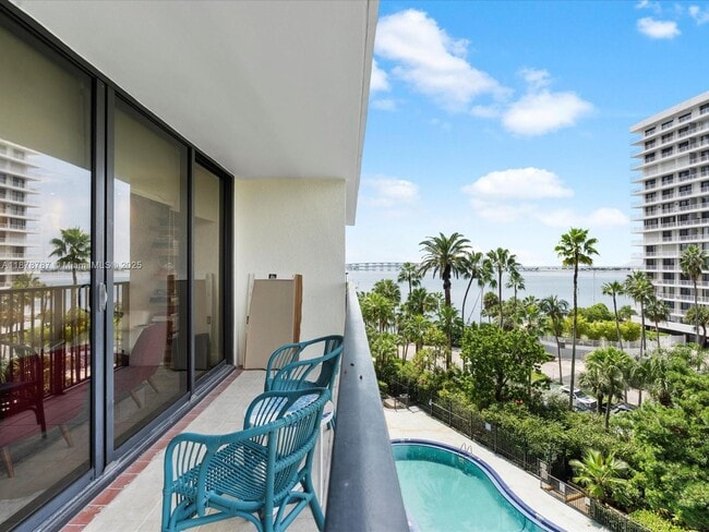 Building Photo - 1450 Brickell Bay Dr Unit 608 Rental