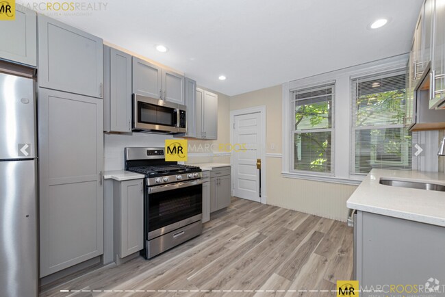 Building Photo - 42 Brackett St Unit 4-2 Rental