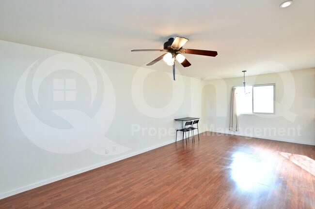 Photo - 2220 W Dora St
