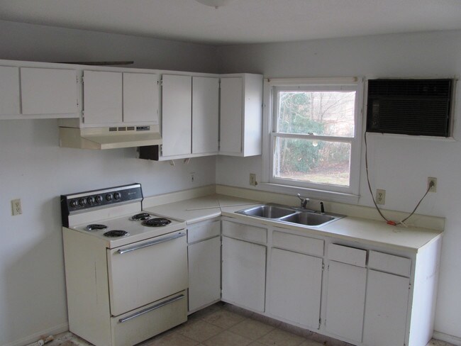 Photo - 200 Wagstaff St