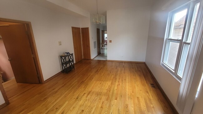 Photo - 2977 N Lawndale Ave Unit 2