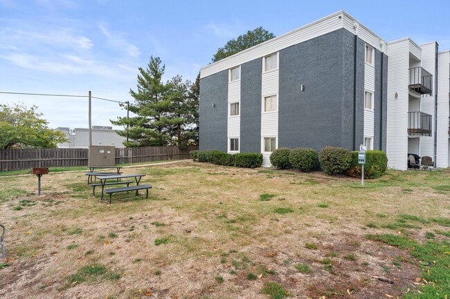 Crossroad Apartments